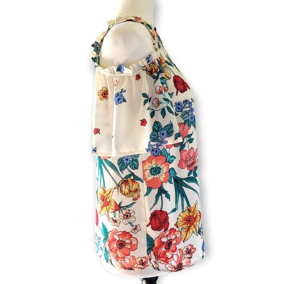 Monteau Floral Cold-shoulder Ruffle Top - Picture 4 of 16